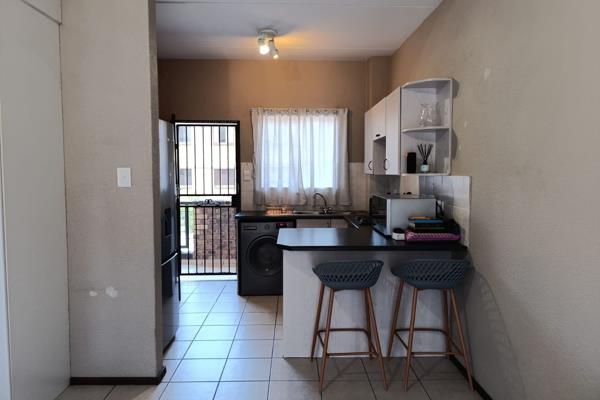 A studio apartment in Cottonwood offers a cozy, efficient living space perfect for singles or couples. This charming unit typically ...