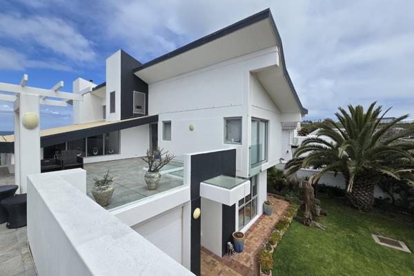 Located in the picturesque town of Yzerfontein on the stunning West Coast, this ...