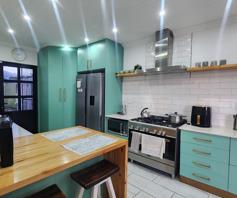 House for sale in Strand Central