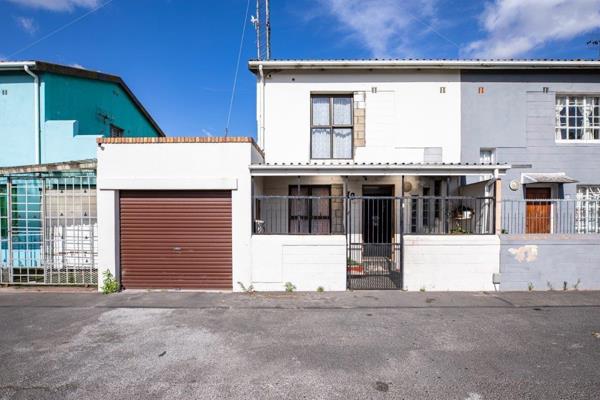 This beautifully renovated 2-bedroom duplex offers modern living with a spacious sitting ...