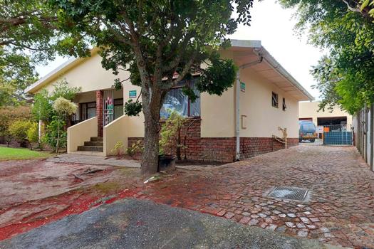 2 Bedroom House for sale in Denneoord