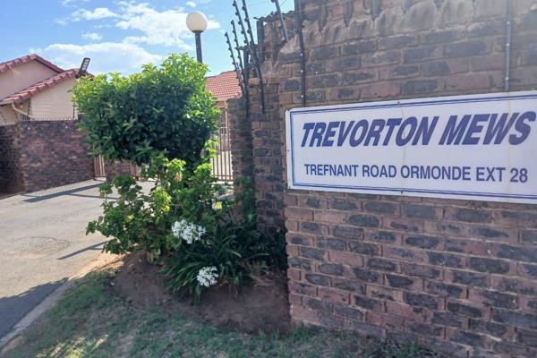 Trevorton Mews
2 BEDROOMS WITH B.I.C
bath and toilet 
open plan lounge and fitted kitchen. COMPLEX IN ORMONDE BEHIND McDonald&#39;s