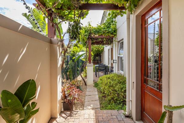 OCCUPATION READY FOR 2025
EXCLUSIVE SOLE MANDATE
Ground-Floor Corner Apartment in Sought-After Stellenbosch

This 2-bedroom, 1-bathroom ...