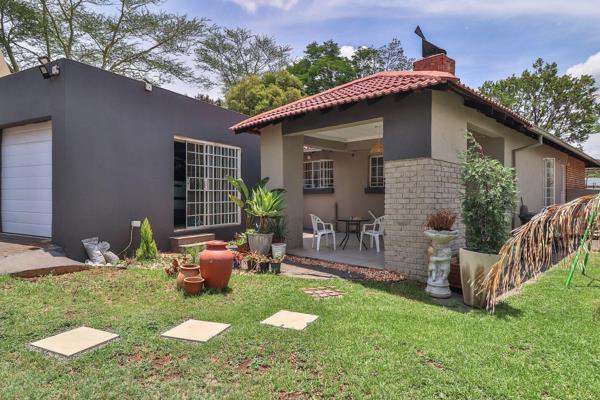 Solemandate

Bargain Alert!!!
This front duet is perfect for the smaller family.
An undercover patio with build-in braai and an open ...