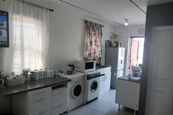 Monthly Rent: R7,000
Deposit: R7 000.00
Amin Fee: R1 950.00
Credit check fee per applicant: R250.00
Available ...