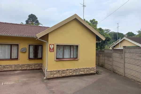 Spacious Granny Cottage

This move in ready cottage offers one bedroom with built-in cupboards and a spacious en-suite.
Open plan fully ...