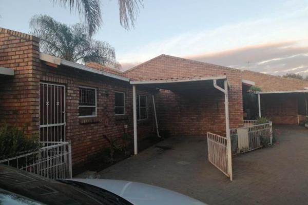 his 2 bedroom house is situated at Terenure not far from Birchleigh Gate, Engen and Shell garage. Also walking distance (1km)to the ...