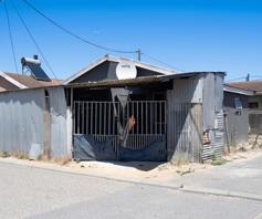 House for sale in Mxolisi Phetani