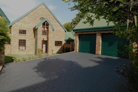 3 Bedroom House for sale in Moreleta Park