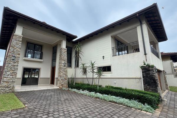 Modern Residence in Secure location.  This home features :

*  Open plan Floor-plan
*  Spacious Lounge and Dining-room
*  Contemporary ...