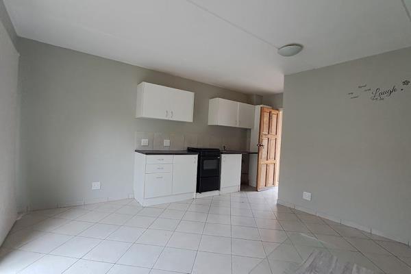 3-bedroom apartment In Kidd&#39;s Beach in gated Estate.

This cosy warm apartment consists of 3 bedroom, 2-bathroom is the perfect ...