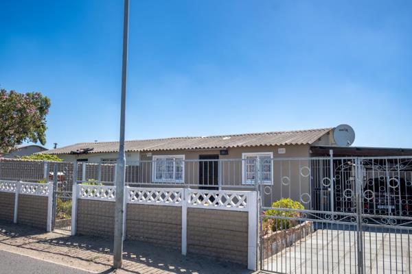 Discover this well-maintained 2-bedroom home in the heart of Bishop Lavis, perfect for first-time buyers or small families. 
  
The ...