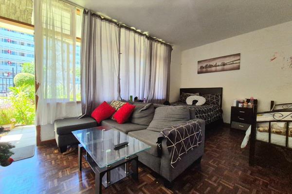 This neat and centrally located ground floor bachelor unit in Ebenezer Court offers great value and a prime investment opportunity. ...