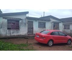 House for sale in Folweni