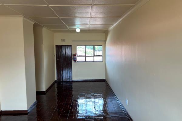 Newly Renovated Flat immediately available.
Monthly Rent - R 4000
Monthly Refuse - R ...