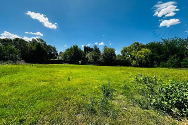 Offering ample space for a variety of development opportunities, this property is perfect for those looking to build a residential ...