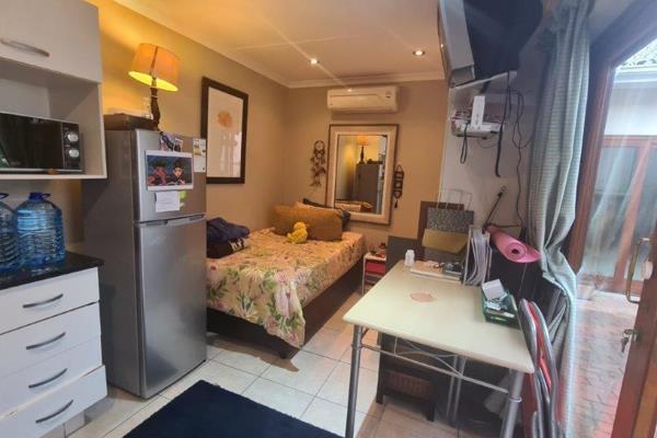 Cosy furnished bedsitter for a single person on a secure property in Cosy furnished bedsitter for a single person on a secure property ...