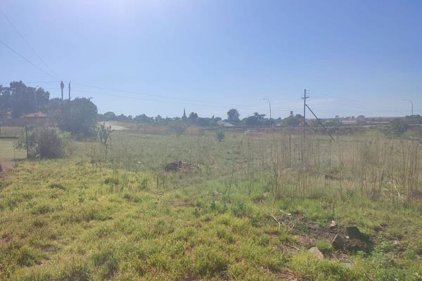 This vacant stand is located on Rissik Street in Koster, positioned conveniently between the railway line and the bridge. The stand ...