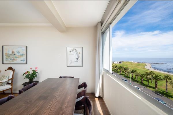 Situated on the beach front in the sought after Mouille Point...

Apartment features the following:
-  2 bed 2 Bath
-  Exquisite living ...