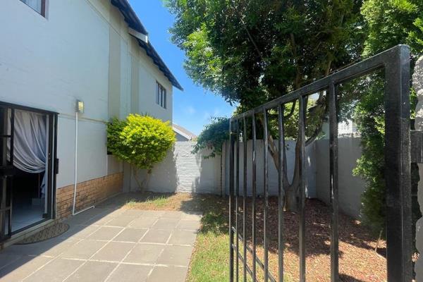 2 Bed townhouse available immediately for Rental in Dekko Heights Halfway Gardens as of 1 March 2025.

It comes with a yard.

This ...