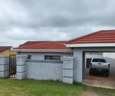 House for sale in Phakamisa