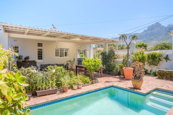 Exclusive Mandate
This beautifully styled  renovated 4 bedroom home boasts a perfect blend of classic charm and modern ...