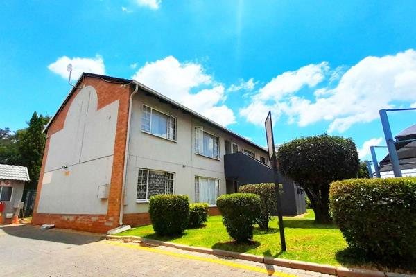 This exceptional three-bedroom first-floor unit is located in Smithfields II, Boksburg ...