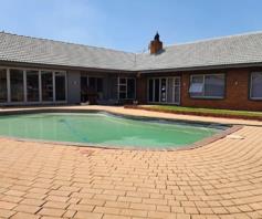 House for sale in Brackenhurst