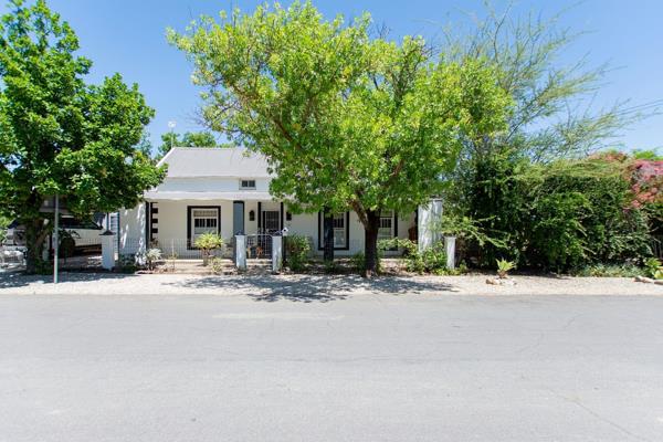 Sole and Exclusive Mandate 

Discover the charm of this enchanting cottage located in a picturesque, leafy street in Porterville. ...