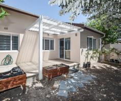 Townhouse for sale in Table View