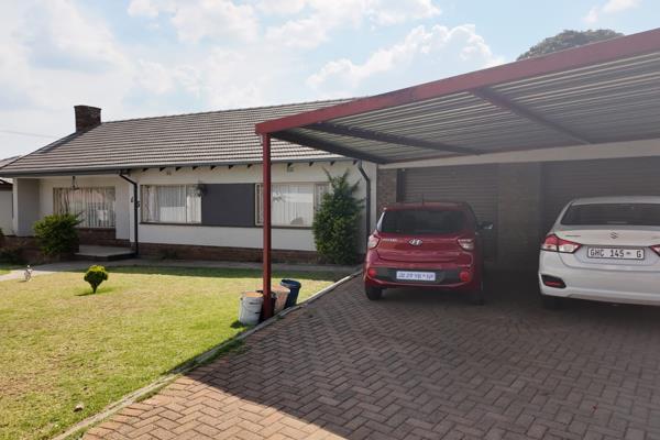 Welcome to your new home in the heart of Dinwidie, Germiston! This stunning 3-bedroom rental offers an abundance of space and comfort ...