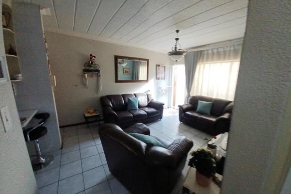 2-bedroom, 1-bathroom apartment perfectly situated in the heart of Goedeburg, Benoni is ...