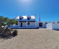 House for sale in Jacobsbaai