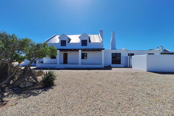 Large 3 Bedroom home and Flat for sale in Jacobsbaai

EXCLUSIVE MANDATE
This property is ...