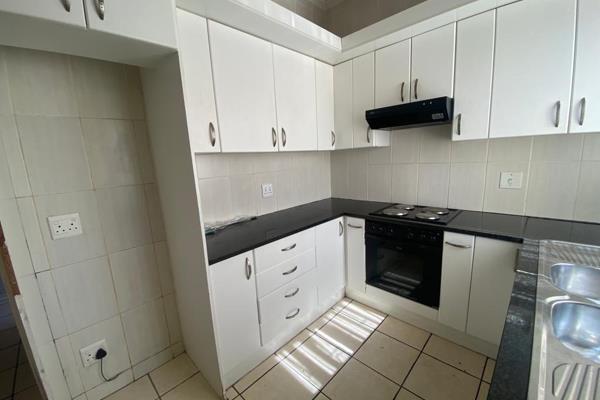 Walking distance from everything in Mossel Bay

Pet friendly with secure parking

Three bedrooms, two bathrooms, Living area with ...