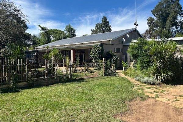 Situated strategically just off the N3 between Hilton and Howick is this 10.8ha smallholding which has great development potential. ...