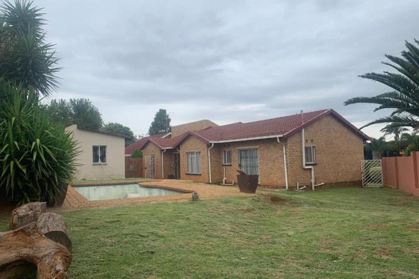 Welcome to this beautiful property situated in the heart of Eldorado Park, offering a ...