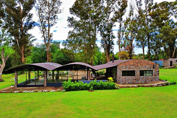 Discover this exceptional property located on the outskirts of Centurion, nestled between Pretoria and Johannesburg. This farm is a ...