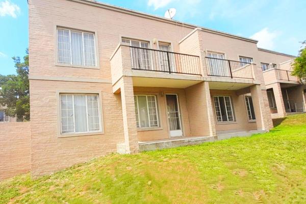 This exceptional ground-floor one-bedroom unit in Buccleuch, Sandton, presents an ...