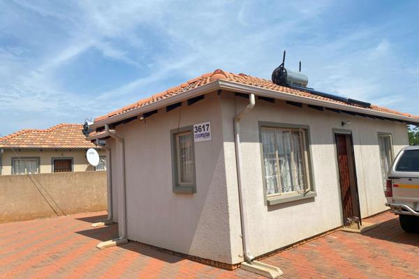 This beautiful, well-maintained 2-bedroom home is available for rental at R7000 per month.

This spacious home features two large ...