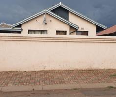 House for sale in Protea Glen