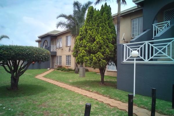 92 The Courtyard

Details:
The Courtyard Complex in Kempton Park - 3 bedroom ...