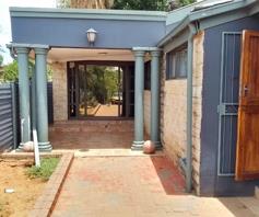 House for sale in Uitsig