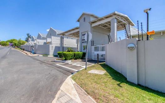 3 Bedroom Townhouse to rent in Bryanston