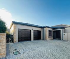 Townhouse for sale in Beyers Park