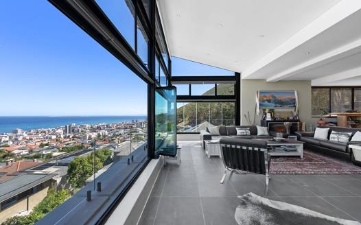 5 Bedroom House for sale in Fresnaye