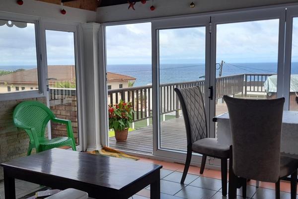 Just a few hundred metres from the Ocean and Uvongo&#39;s Main Beach, this home offers a ...