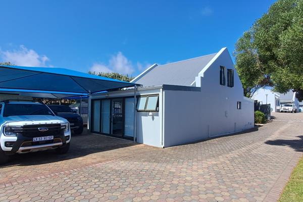 Dual Mandate
This sectional title 3-bedroom beach house is situated on  a private plot  in a secure, sought after, gated estate. 
The ...