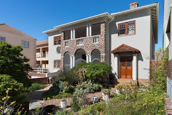 Experience coastal living in this elegant, north facing, ground floor apartment situated in the Muizenberg Village, Cape Town. Suitable ...