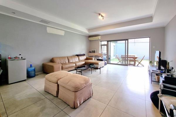 MODERN APARTMENT IN OAKLANDS

Furnished

Aircon

Pet friendly garden

Double garage (lock-up) 

Property features:

3 Bedrooms

2 ...